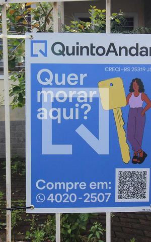 Casa à venda com 117m², 3 quartos e 2 vagas Casa à venda com 117m², 3 quartos e 2 vagasPlaquinha