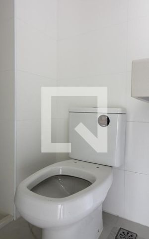 Apartamento à venda com 71m², 2 quartos e 1 vaga Apartamento à venda com 71m², 2 quartos e 1 vagaBanheiro