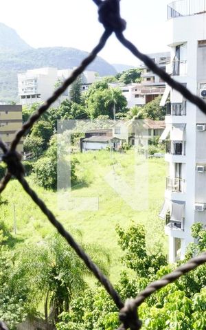 Apartamento à venda com 239m², 5 quartos e 3 vagasVista - Quarto 3