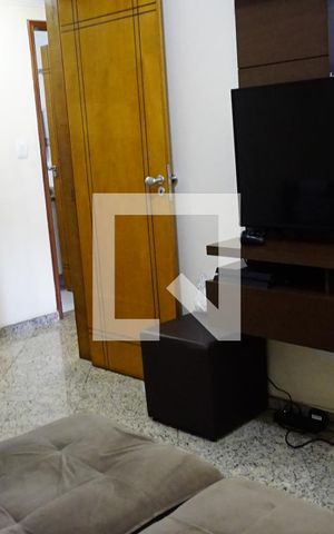 Apartamento à venda com 239m², 5 quartos e 3 vagasQuarto 2