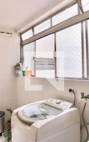 Apartamento à venda com 72m², 3 quartos e 1 vaga Apartamento à venda com 72m², 3 quartos e 1 vagaLavanderia