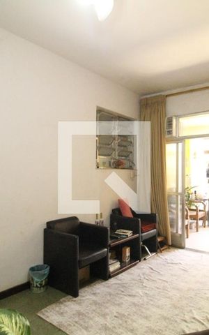 Casa à venda com 253m², 4 quartos e 1 vagaSala