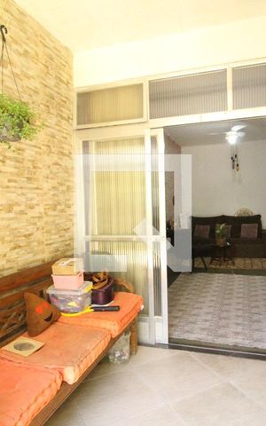 Casa à venda com 253m², 4 quartos e 1 vagaVaranda da sala