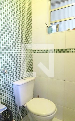Casa à venda com 253m², 4 quartos e 1 vagaBanheiro da suíte
