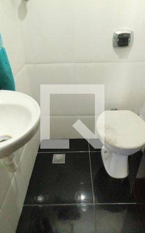 Casa à venda com 253m², 4 quartos e 1 vagaBanheiro