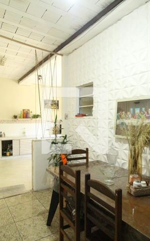Casa à venda com 253m², 4 quartos e 1 vagaCopa