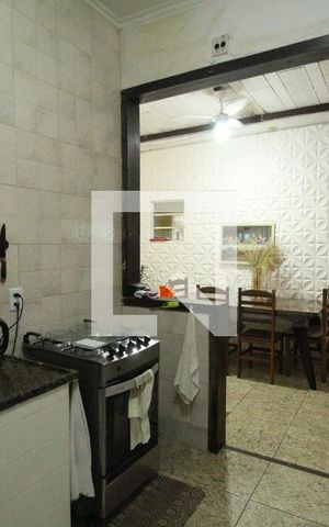 Casa à venda com 253m², 4 quartos e 1 vagaCozinha