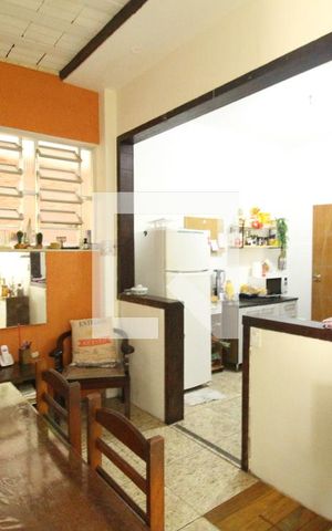 Casa à venda com 253m², 4 quartos e 1 vagaCopa