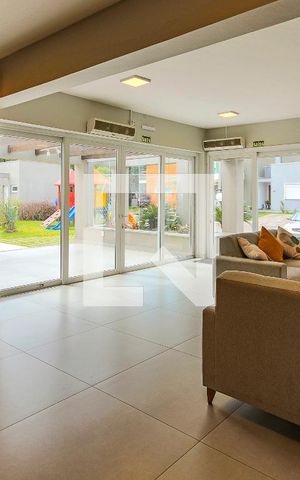 Casa de condomínio à venda com 95m², 3 quartos e 2 vagas Casa de condomínio à venda com 95m², 3 quartos e 2 vagasÁrea comum - Salão de festas
