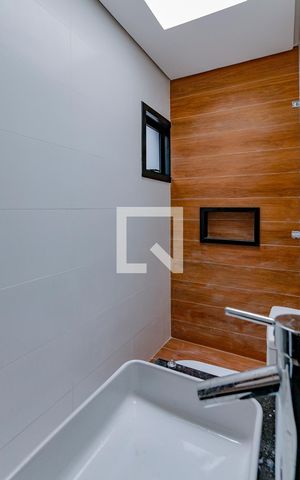 Casa de condomínio à venda com 95m², 3 quartos e 2 vagas Casa de condomínio à venda com 95m², 3 quartos e 2 vagasBanheiro da Suíte