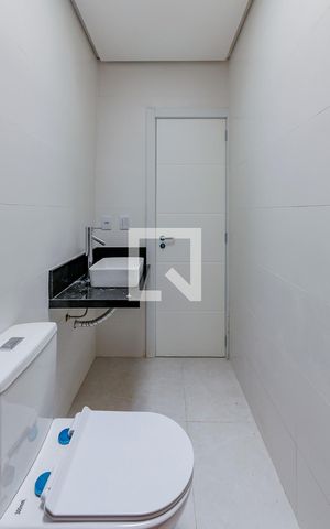 Casa de condomínio à venda com 95m², 3 quartos e 2 vagas Casa de condomínio à venda com 95m², 3 quartos e 2 vagasBanheiro da Suíte