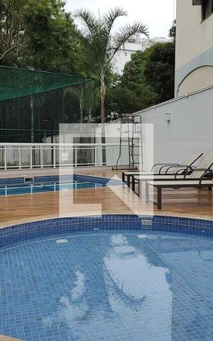 Apartamento à venda com 97m², 3 quartos e 1 vaga Apartamento à venda com 97m², 3 quartos e 1 vagaÁrea comum - Piscina
