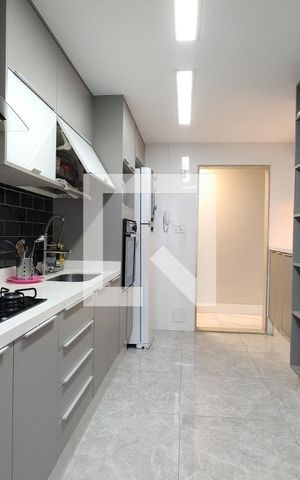 Apartamento à venda com 97m², 3 quartos e 1 vaga Apartamento à venda com 97m², 3 quartos e 1 vagaCozinha - Armários