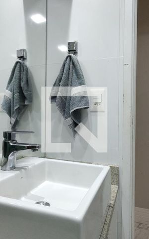 Apartamento à venda com 97m², 3 quartos e 1 vaga Apartamento à venda com 97m², 3 quartos e 1 vagaBanheiro 1