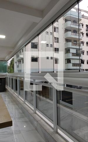 Apartamento à venda com 97m², 3 quartos e 1 vaga Apartamento à venda com 97m², 3 quartos e 1 vagaVaranda