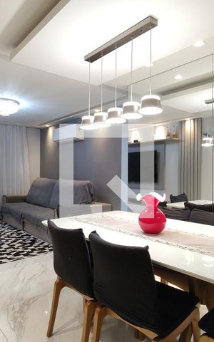 Apartamento à venda com 97m², 3 quartos e 1 vaga Apartamento à venda com 97m², 3 quartos e 1 vagaSala