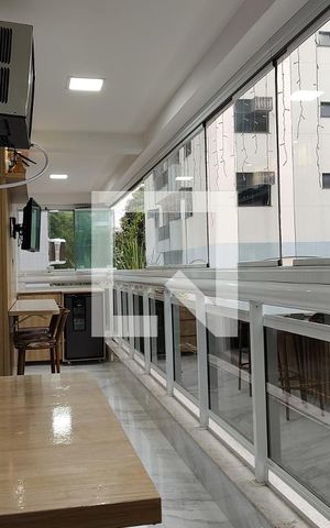 Apartamento à venda com 97m², 3 quartos e 1 vaga Apartamento à venda com 97m², 3 quartos e 1 vagaVaranda