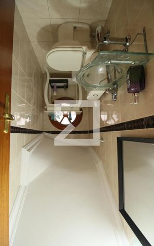 Casa à venda com 118m², 3 quartos e 2 vagasLavabo