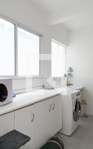Casa à venda com 118m², 3 quartos e 2 vagasÁrea de Serviço