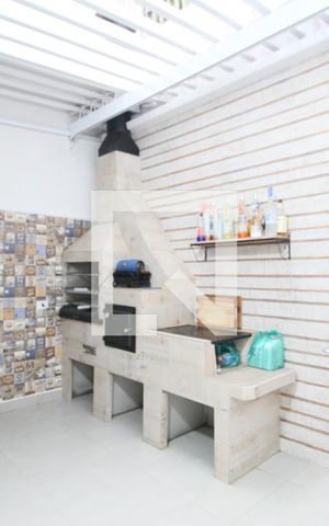 Casa à venda com 118m², 3 quartos e 2 vagasÁrea Externa