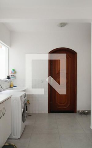 Casa à venda com 118m², 3 quartos e 2 vagasÁrea de Serviço