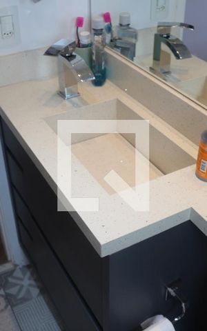 Apartamento para alugar com 77m², 3 quartos e 2 vagasBanheiro da Suíte 1