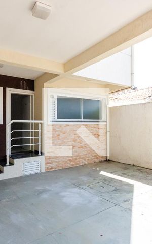 Casa de condomínio à venda com 133m², 4 quartos e 3 vagas Casa de condomínio à venda com 133m², 4 quartos e 3 vagasGaragem