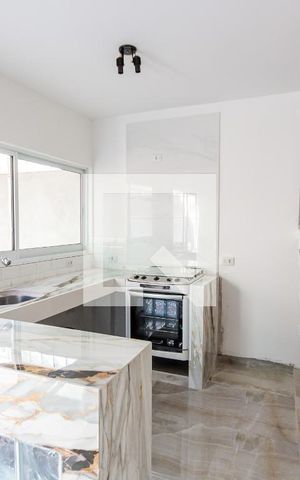 Casa de condomínio à venda com 133m², 4 quartos e 3 vagas Casa de condomínio à venda com 133m², 4 quartos e 3 vagasCozinha