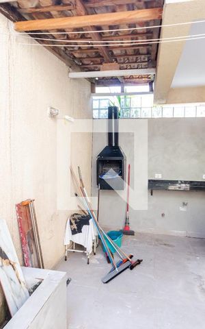 Casa de condomínio à venda com 133m², 4 quartos e 3 vagas Casa de condomínio à venda com 133m², 4 quartos e 3 vagasÁrea de Serviço