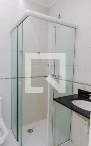 Casa de condomínio à venda com 133m², 4 quartos e 3 vagas Casa de condomínio à venda com 133m², 4 quartos e 3 vagasBanheiro