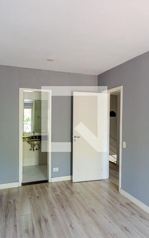 Casa de condomínio à venda com 133m², 4 quartos e 3 vagas Casa de condomínio à venda com 133m², 4 quartos e 3 vagasSuíte