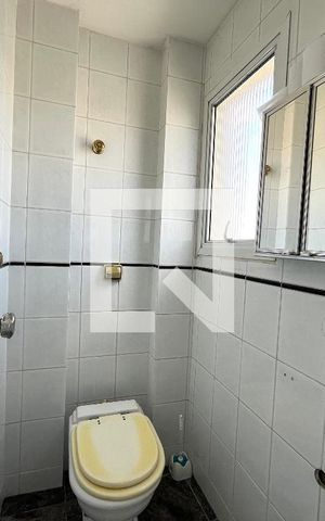 Apartamento à venda com 73m², 2 quartos e 1 vaga Apartamento à venda com 73m², 2 quartos e 1 vagaBanheiro de serviço
