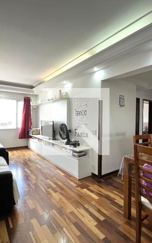 Apartamento à venda com 73m², 2 quartos e 1 vaga Apartamento à venda com 73m², 2 quartos e 1 vagaSala