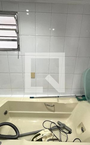 Apartamento à venda com 73m², 2 quartos e 1 vaga Apartamento à venda com 73m², 2 quartos e 1 vagaBanheiro