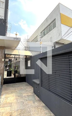 Apartamento à venda com 73m², 2 quartos e 1 vaga Apartamento à venda com 73m², 2 quartos e 1 vagaFachada