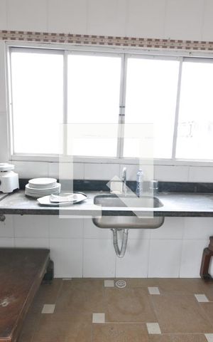 Casa para alugar com 500m², 4 quartos e 2 vagasCozinha
