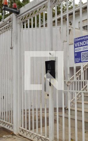 Casa à venda com 140m², 3 quartos e 3 vagasFachada + Plaquinha