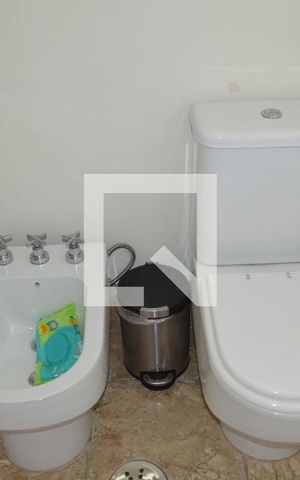 Casa à venda com 140m², 3 quartos e 3 vagasBanheiro da Suíte