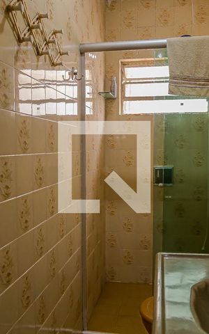 Casa de condomínio à venda com 150m², 5 quartos e 1 vaga Casa de condomínio à venda com 150m², 5 quartos e 1 vagaBanheiro Social