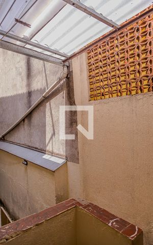 Casa de condomínio à venda com 150m², 5 quartos e 1 vaga Casa de condomínio à venda com 150m², 5 quartos e 1 vagaÁrea de Serviço