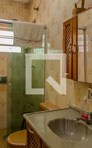Casa de condomínio à venda com 150m², 5 quartos e 1 vaga Casa de condomínio à venda com 150m², 5 quartos e 1 vagaBanheiro Social