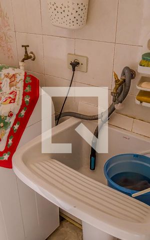 Casa de condomínio à venda com 150m², 5 quartos e 1 vaga Casa de condomínio à venda com 150m², 5 quartos e 1 vagaCozinha e Área de Serviço - Tanque