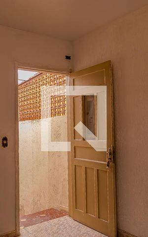 Casa de condomínio à venda com 150m², 5 quartos e 1 vaga Casa de condomínio à venda com 150m², 5 quartos e 1 vagaSala da casa 2