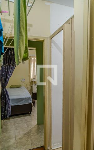 Casa de condomínio à venda com 150m², 5 quartos e 1 vaga Casa de condomínio à venda com 150m², 5 quartos e 1 vagaCorredor