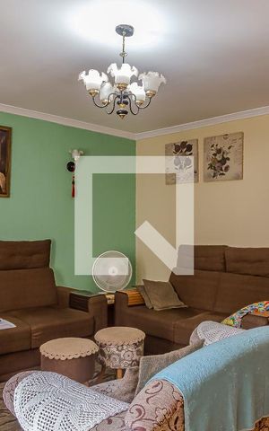 Casa de condomínio à venda com 150m², 5 quartos e 1 vaga Casa de condomínio à venda com 150m², 5 quartos e 1 vagaSala