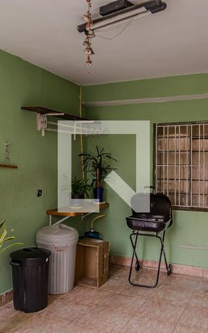 Casa de condomínio à venda com 150m², 5 quartos e 1 vaga Casa de condomínio à venda com 150m², 5 quartos e 1 vagaGaragem