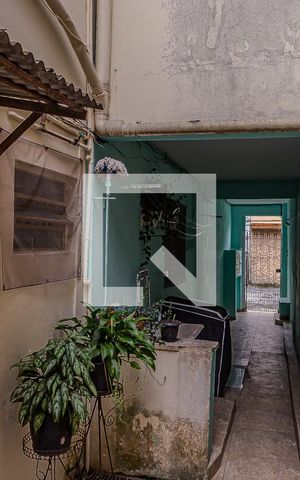 Casa de condomínio à venda com 150m², 5 quartos e 1 vaga Casa de condomínio à venda com 150m², 5 quartos e 1 vagaCorredor