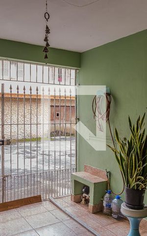 Casa de condomínio à venda com 150m², 5 quartos e 1 vaga Casa de condomínio à venda com 150m², 5 quartos e 1 vagaGaragem