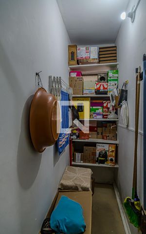 Casa de condomínio à venda com 150m², 5 quartos e 1 vaga Casa de condomínio à venda com 150m², 5 quartos e 1 vagaCorredor - Despensa