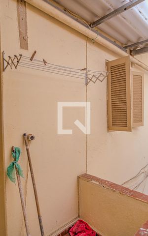 Casa de condomínio à venda com 150m², 5 quartos e 1 vaga Casa de condomínio à venda com 150m², 5 quartos e 1 vagaÁrea de Serviço